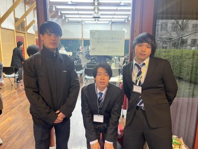 杉山ゼミの3年生と4年生が学会発表