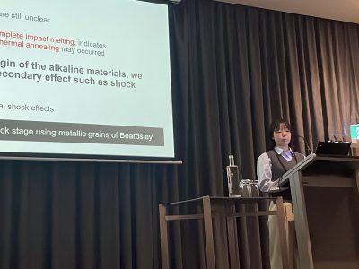 MetSoc2025（国際隕石学会）で修士１年の小西さんが口頭発表を行いました