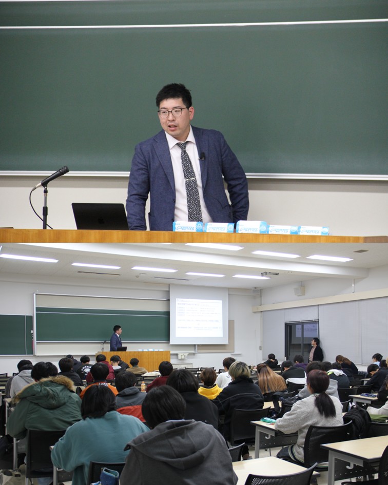 基礎理学科 教員特別講演を開催しました