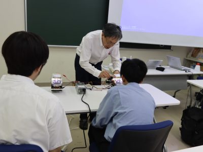 伊代野先生が高校生向けの模擬授業を行いました